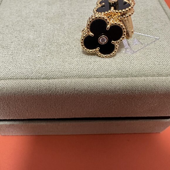 💎Van Cleef & Arpels 18k gold black earrings - Picture 7 of 9